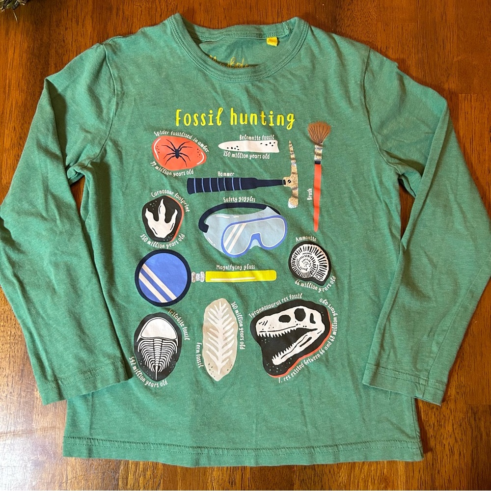 Mini Boden Fossil Hunting Tee | Dino Science | 7-8Y (128cm) - Picture 5 of 6